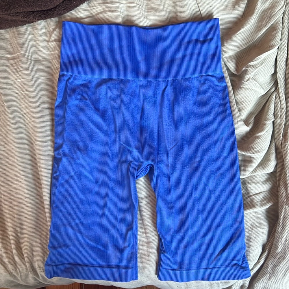 Bright blue 90 Degree biker shorts